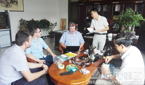 國(guó)外友人到訪公司商談定